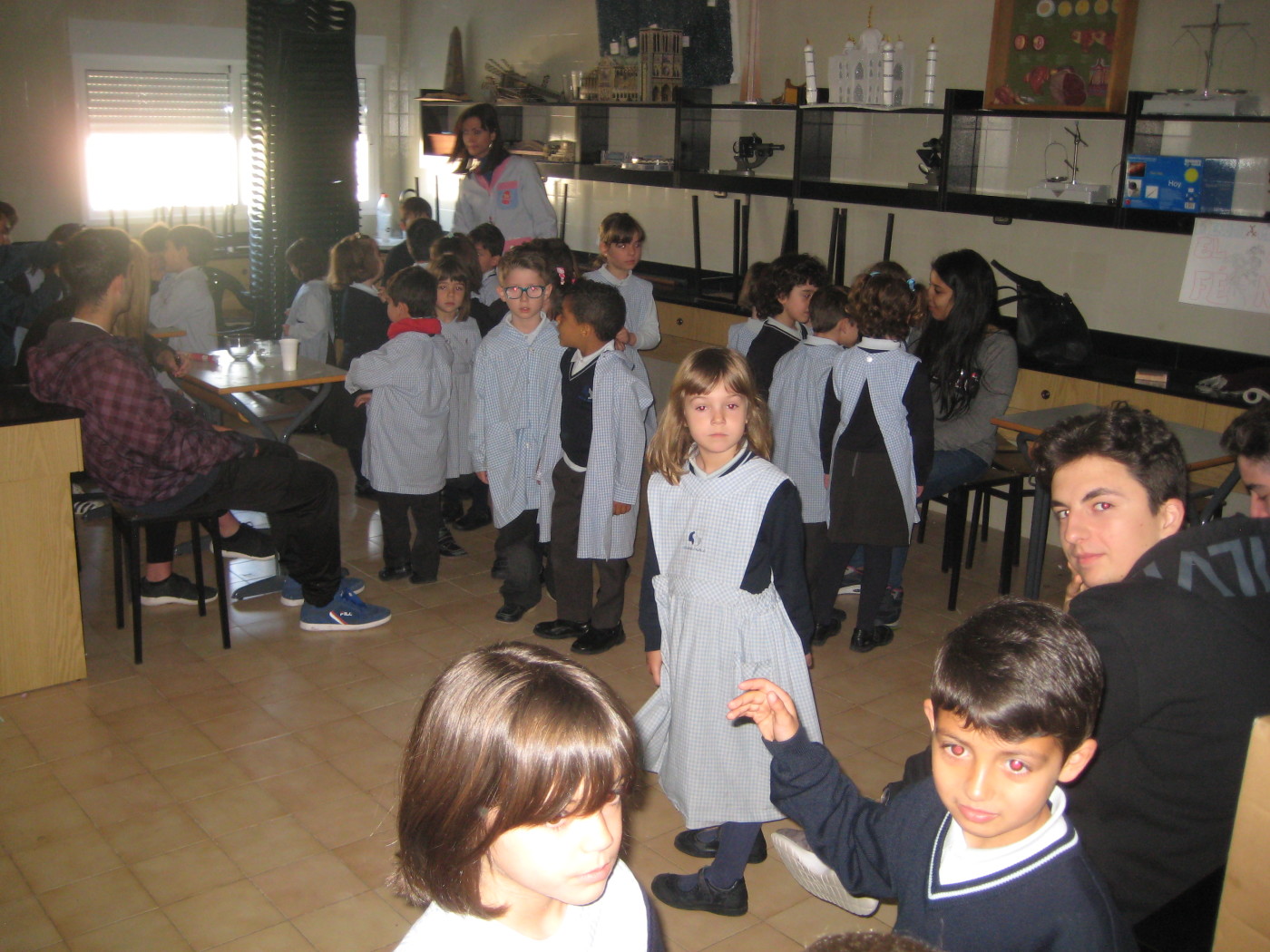 Alumnos de 4º ESO y 1º Bachiller realizan el Proyecto Menuda Ciencia