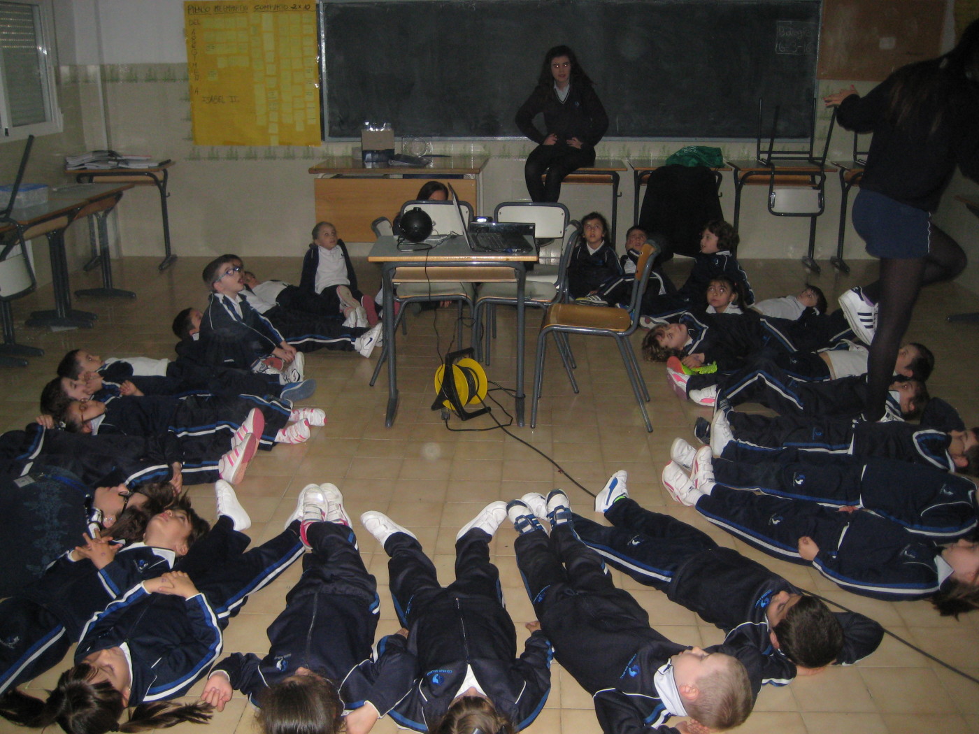 Alumnos de 4º ESO y 1º Bachiller realizan el Proyecto Menuda Ciencia