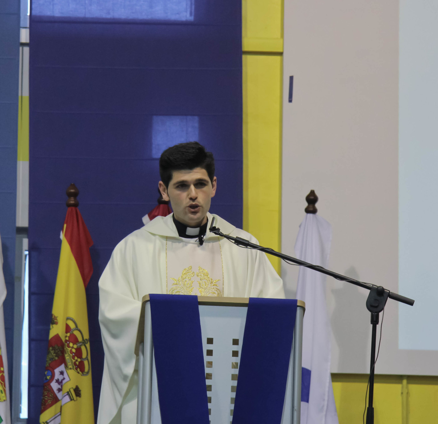 Acto de imposición de Becas de la XXX promoción del Colegio Salzillo