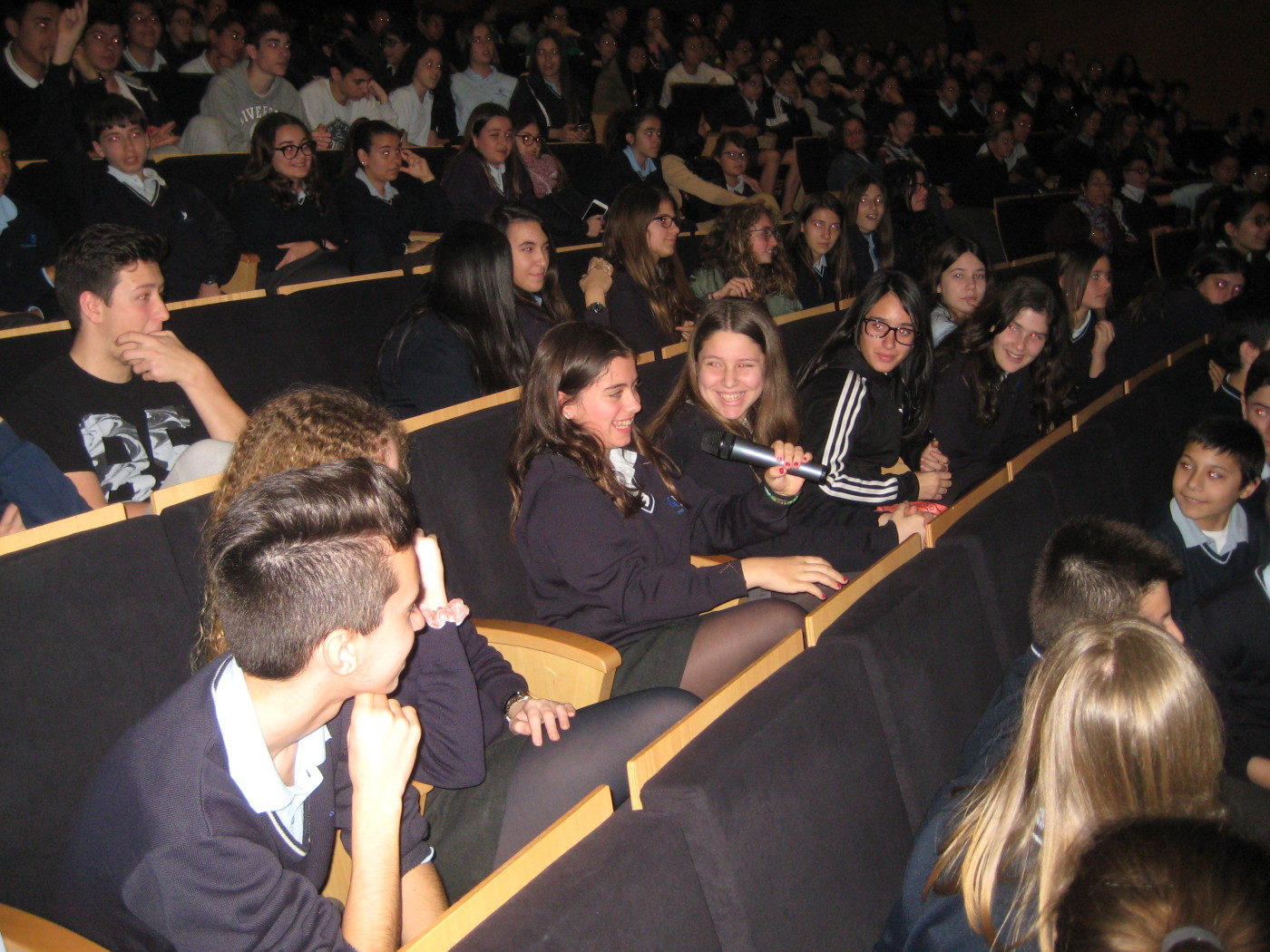 Secundaria y Bachillerato asisten al teatro Villa de Molina