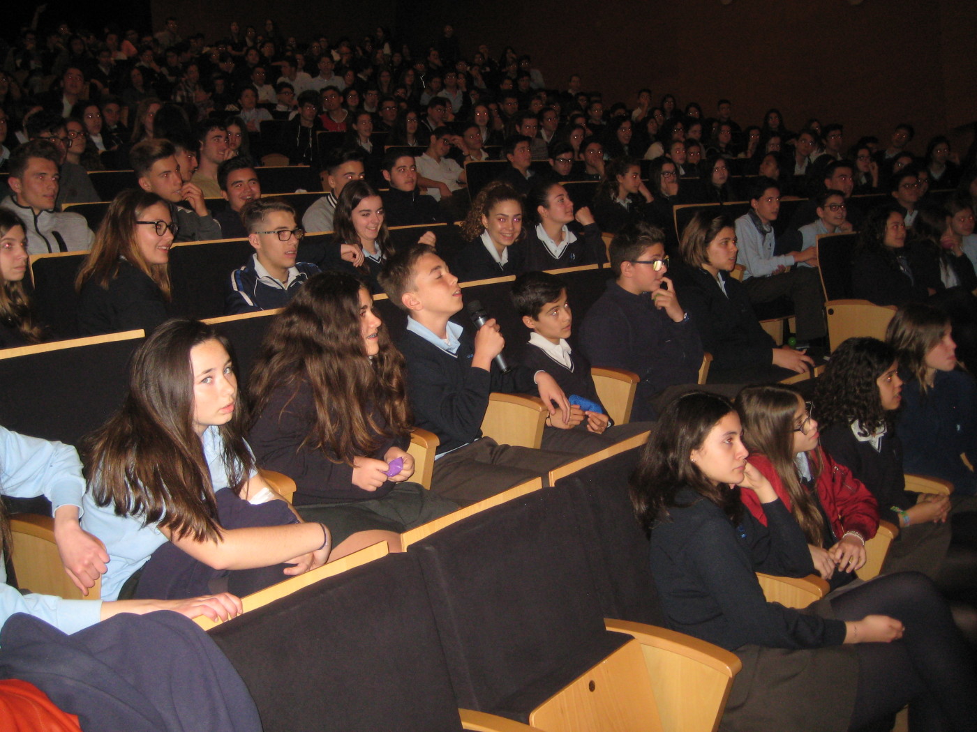 Secundaria y Bachillerato asisten al teatro Villa de Molina