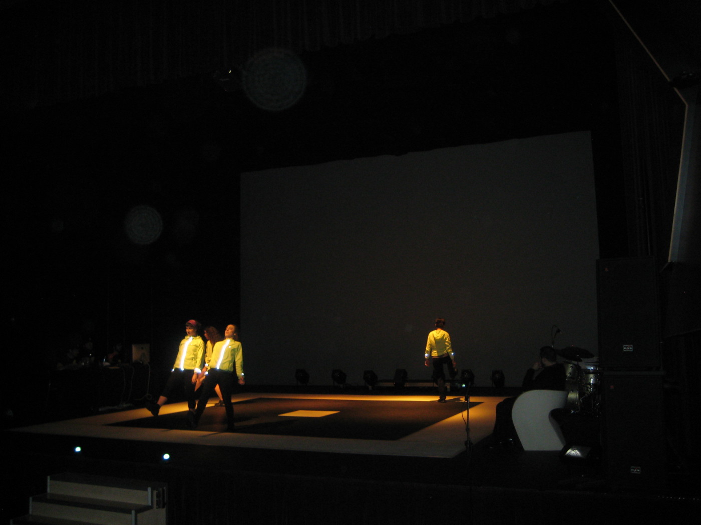 Secundaria y Bachillerato asisten al teatro Villa de Molina