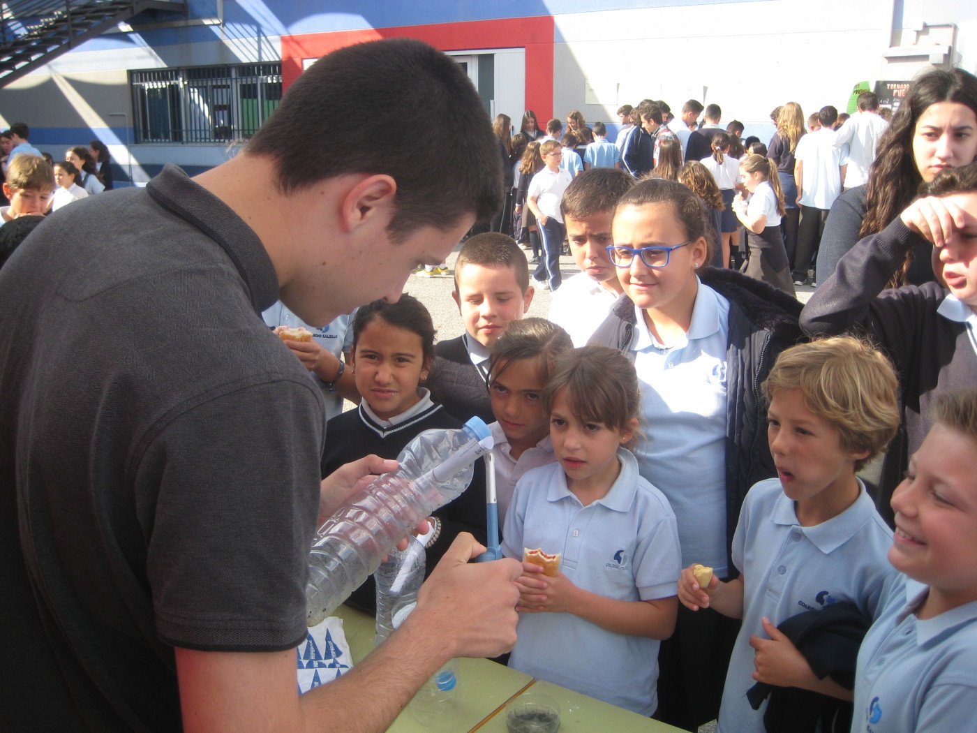 4.º ESO y 1.º de Bachillerato realizan el Proyecto Menuda Ciencia 2017