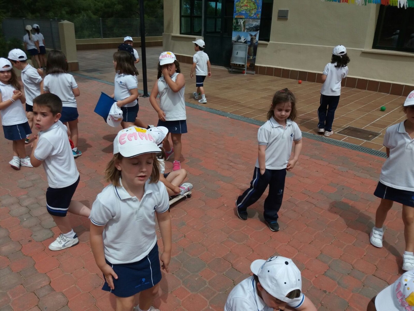 Los alumnos de 3.º de Infantil realizan su particular viaje alrededor del mundo