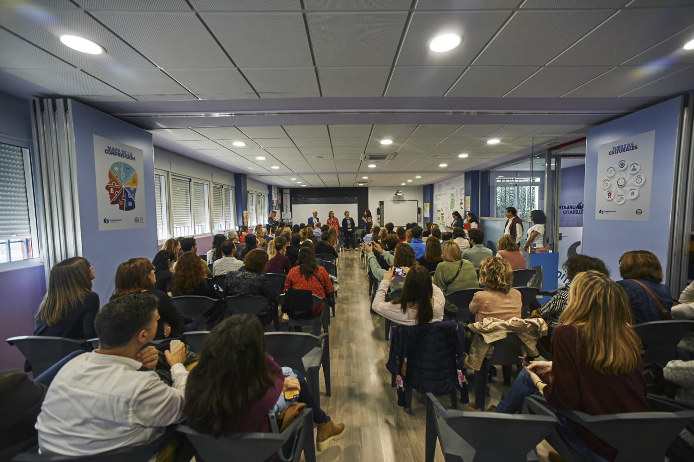 Docentes de 5 Países visitan el Colegio