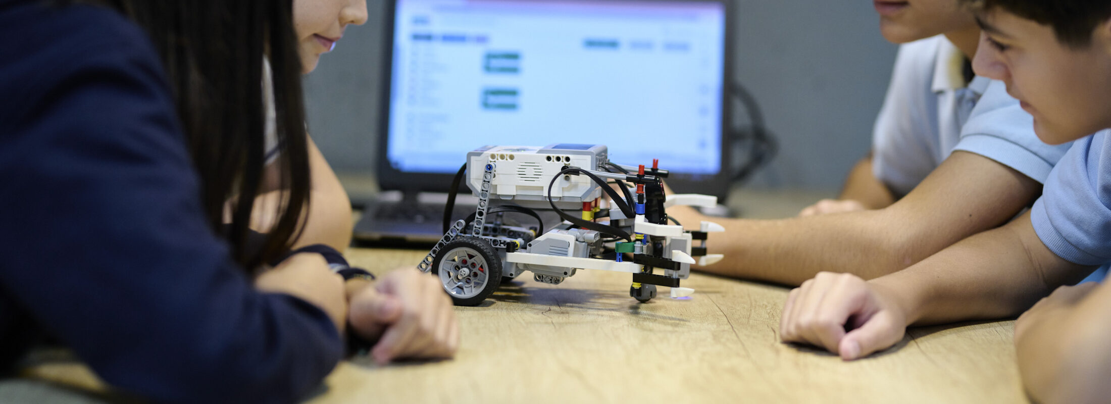 Programa de Pensamiento Computacional Go Steam