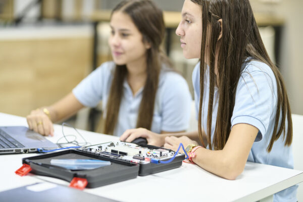 Programa de Pensamiento Computacional Go Steam