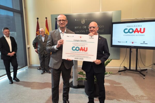 El Colegio Salzillo recibe la acreditación 'Compromiso Autismo'
