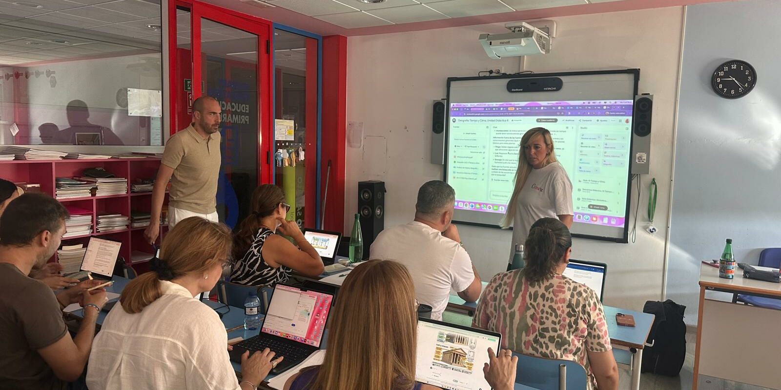 El Colegio Salzillo impulsa un programa para integrar la Inteligencia Artificial en el aula.