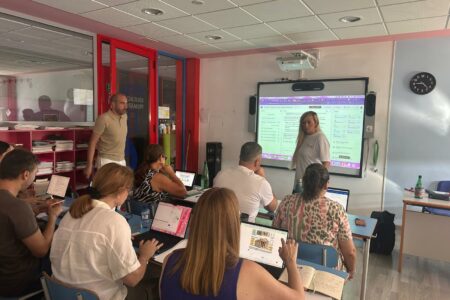 El Colegio Salzillo impulsa un programa para integrar la Inteligencia Artificial en el aula.